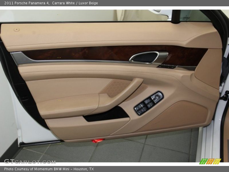 Carrara White / Luxor Beige 2011 Porsche Panamera 4