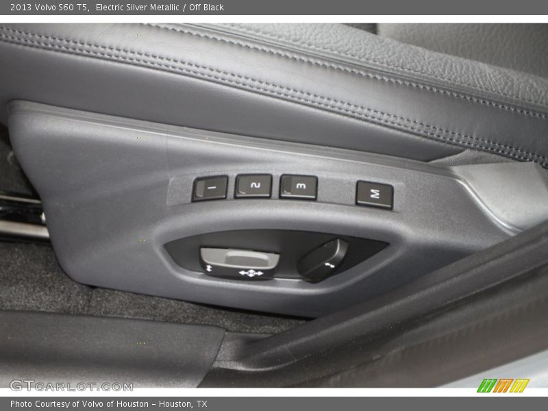 Electric Silver Metallic / Off Black 2013 Volvo S60 T5
