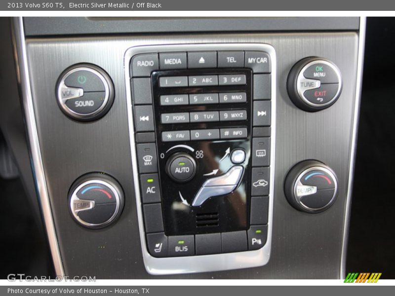 Electric Silver Metallic / Off Black 2013 Volvo S60 T5