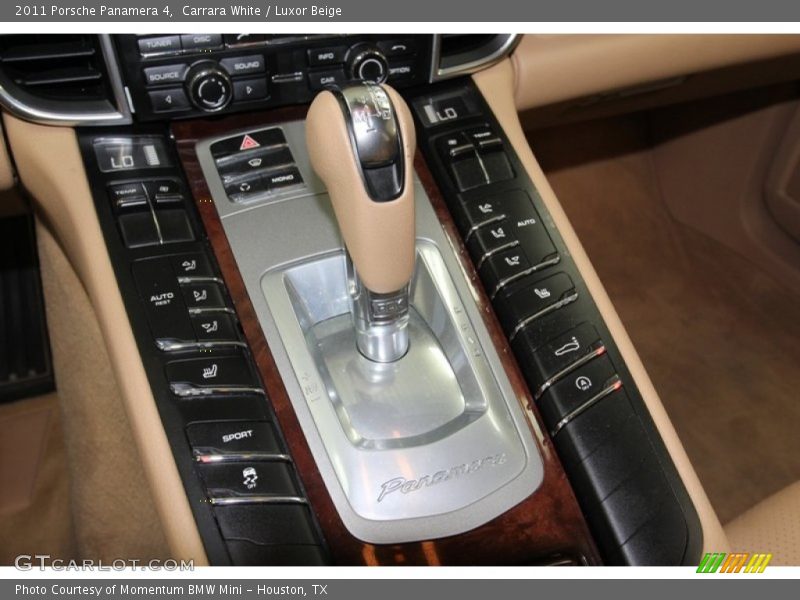 Carrara White / Luxor Beige 2011 Porsche Panamera 4