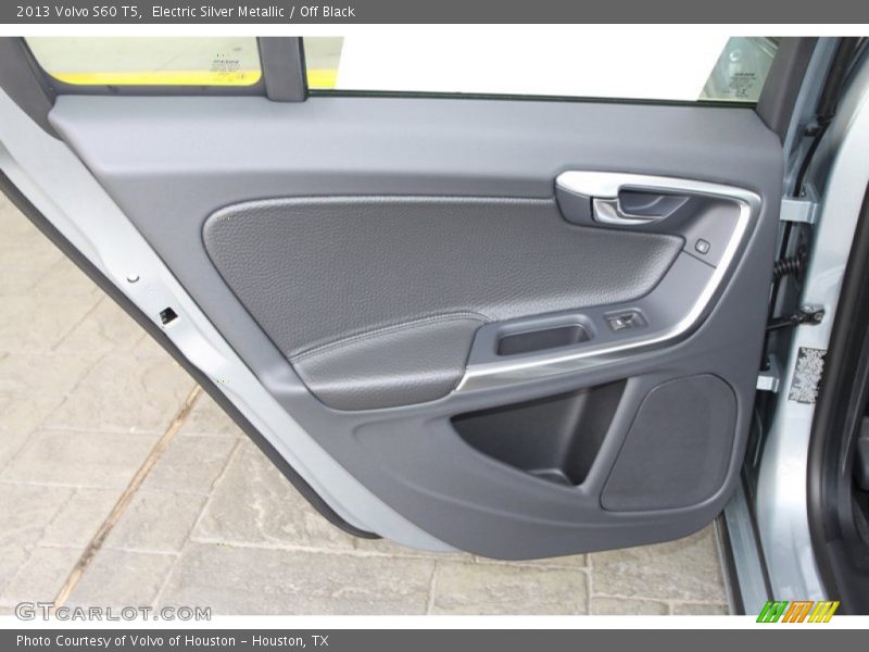 Electric Silver Metallic / Off Black 2013 Volvo S60 T5
