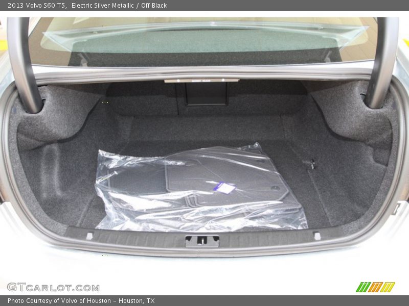 Electric Silver Metallic / Off Black 2013 Volvo S60 T5