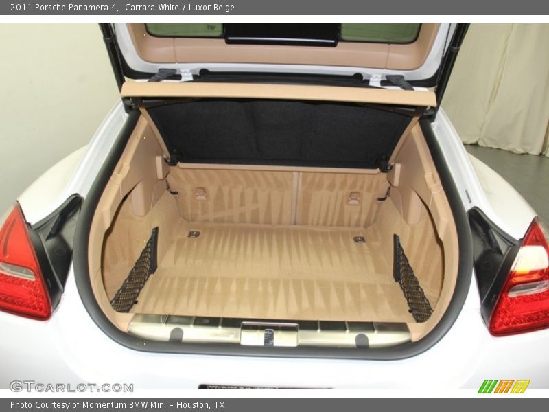 Carrara White / Luxor Beige 2011 Porsche Panamera 4