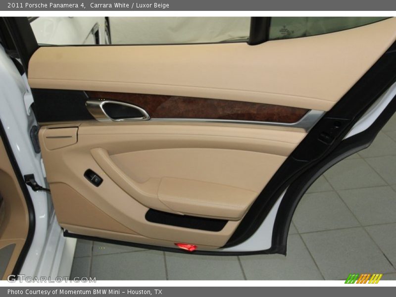 Carrara White / Luxor Beige 2011 Porsche Panamera 4