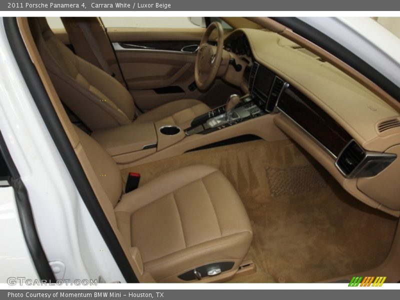 Carrara White / Luxor Beige 2011 Porsche Panamera 4