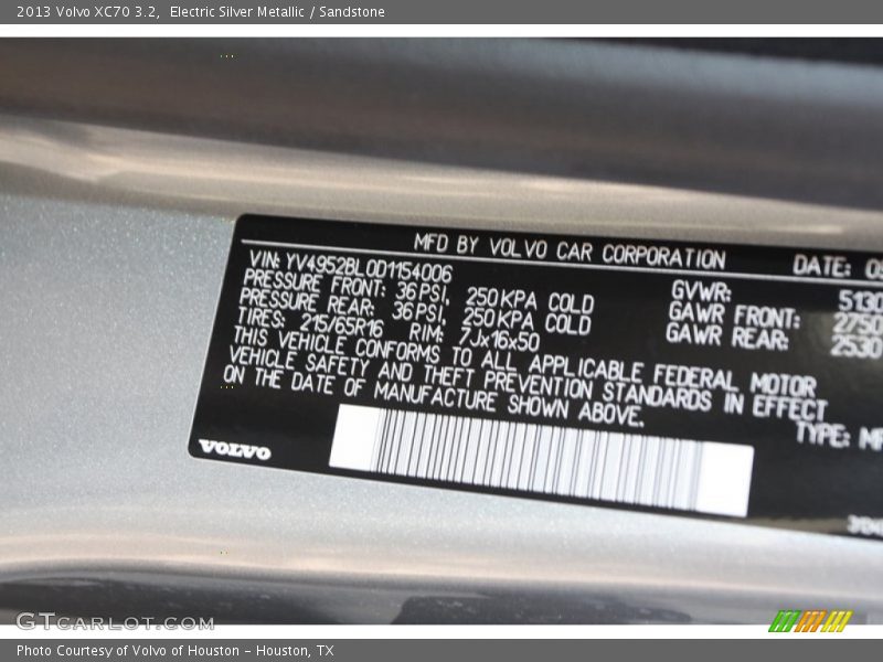 Electric Silver Metallic / Sandstone 2013 Volvo XC70 3.2