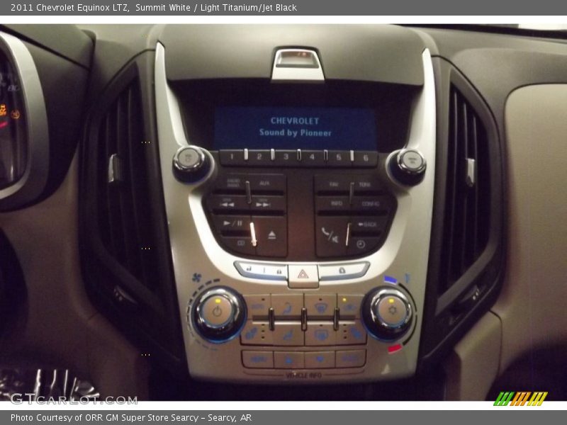 Summit White / Light Titanium/Jet Black 2011 Chevrolet Equinox LTZ