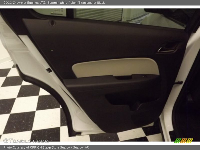 Summit White / Light Titanium/Jet Black 2011 Chevrolet Equinox LTZ