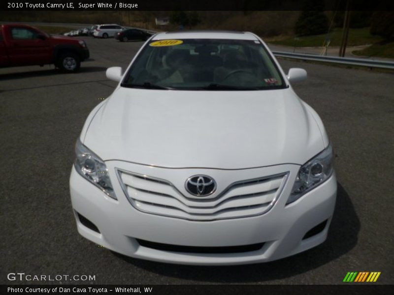 Super White / Bisque 2010 Toyota Camry LE