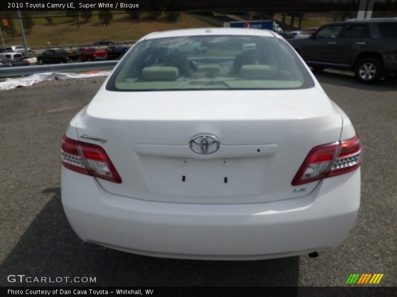 Super White / Bisque 2010 Toyota Camry LE