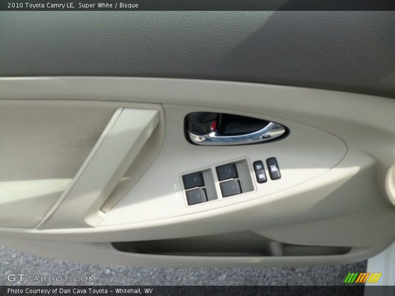 Super White / Bisque 2010 Toyota Camry LE