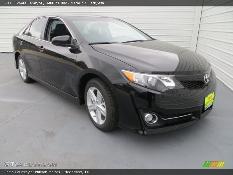 Attitude Black Metallic / Black/Ash 2013 Toyota Camry SE