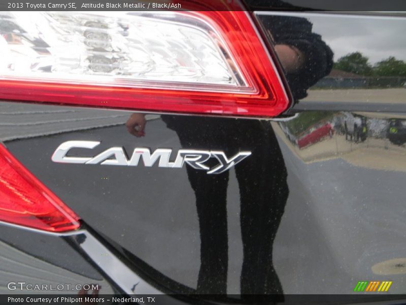 Attitude Black Metallic / Black/Ash 2013 Toyota Camry SE