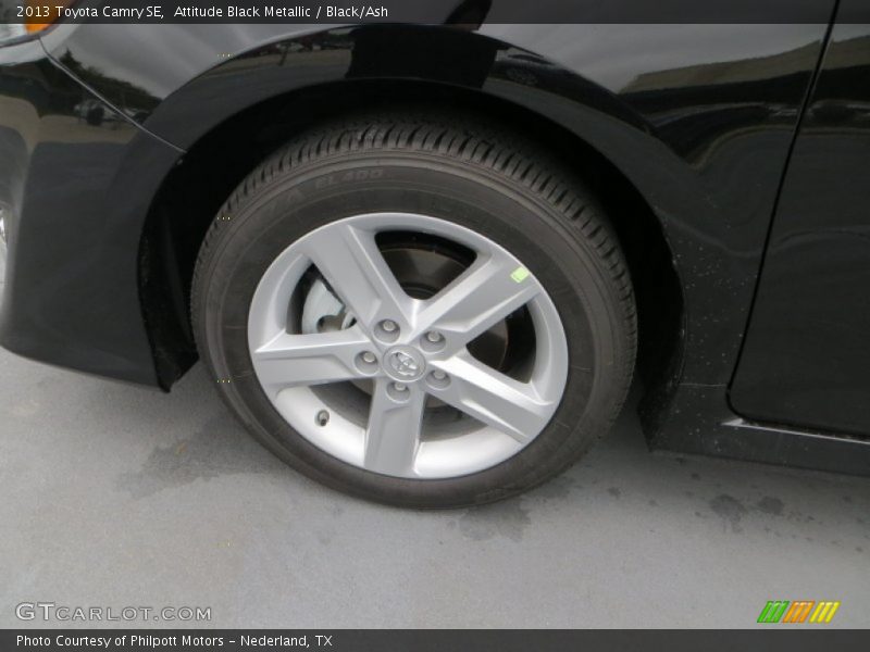 Attitude Black Metallic / Black/Ash 2013 Toyota Camry SE