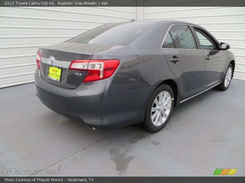 Magnetic Gray Metallic / Ash 2013 Toyota Camry XLE V6