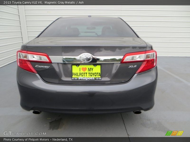 Magnetic Gray Metallic / Ash 2013 Toyota Camry XLE V6