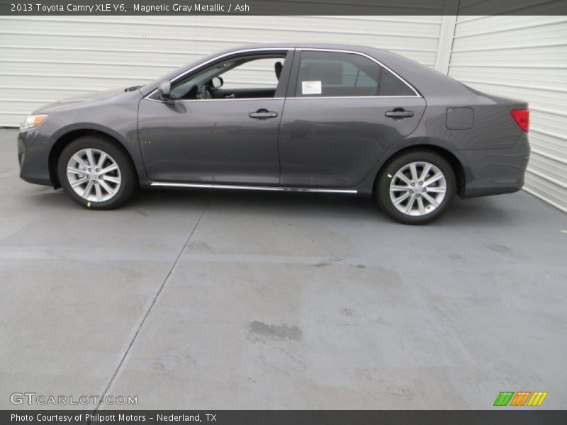 Magnetic Gray Metallic / Ash 2013 Toyota Camry XLE V6