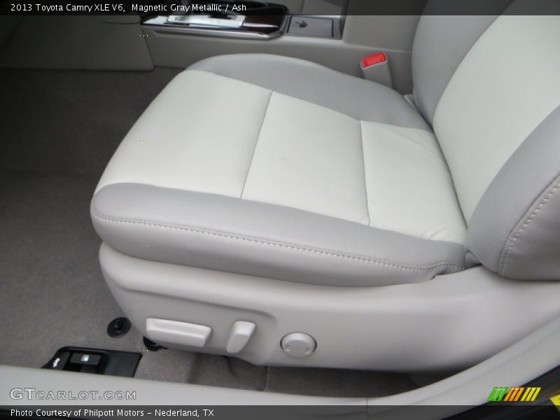 Magnetic Gray Metallic / Ash 2013 Toyota Camry XLE V6