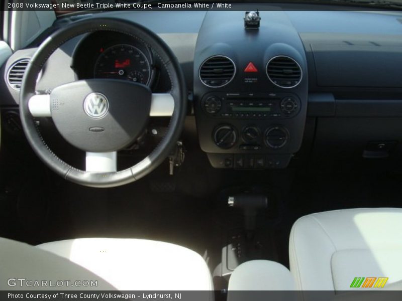 Campanella White / White 2008 Volkswagen New Beetle Triple White Coupe