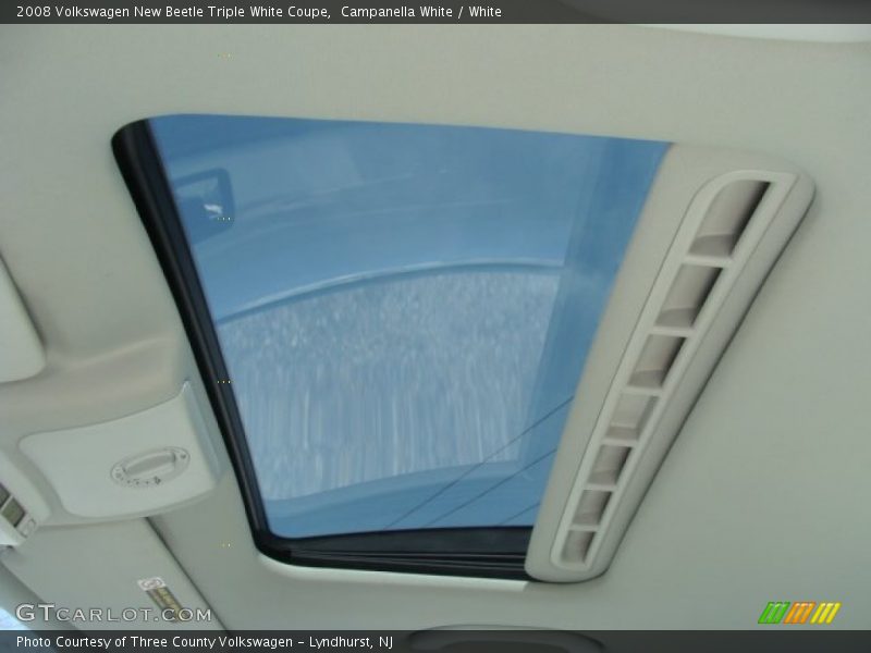 Campanella White / White 2008 Volkswagen New Beetle Triple White Coupe