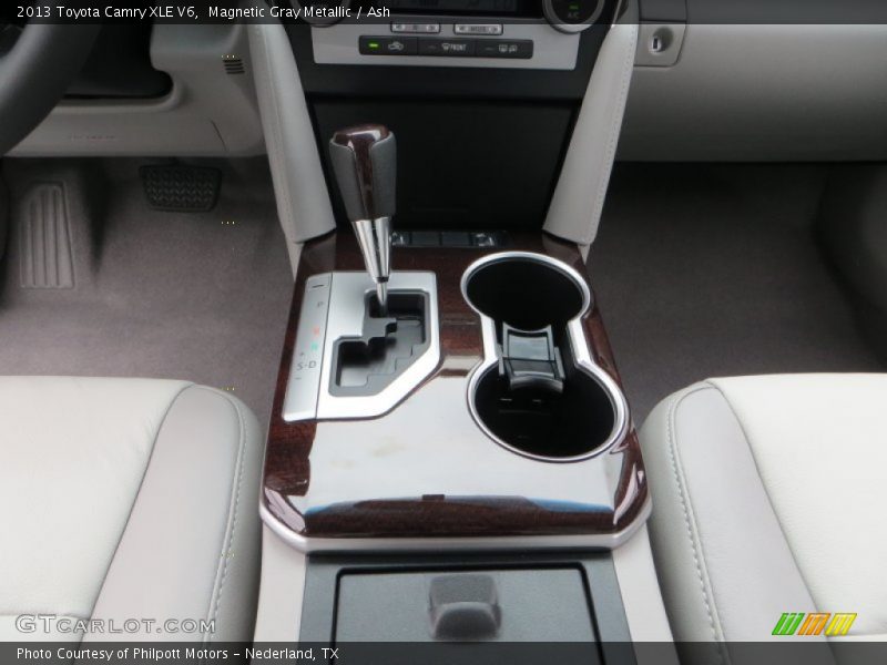 Magnetic Gray Metallic / Ash 2013 Toyota Camry XLE V6