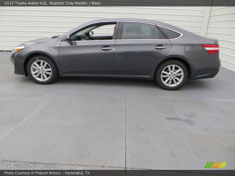 Magnetic Gray Metallic / Black 2013 Toyota Avalon XLE