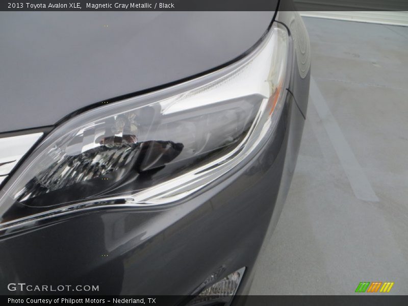 Magnetic Gray Metallic / Black 2013 Toyota Avalon XLE