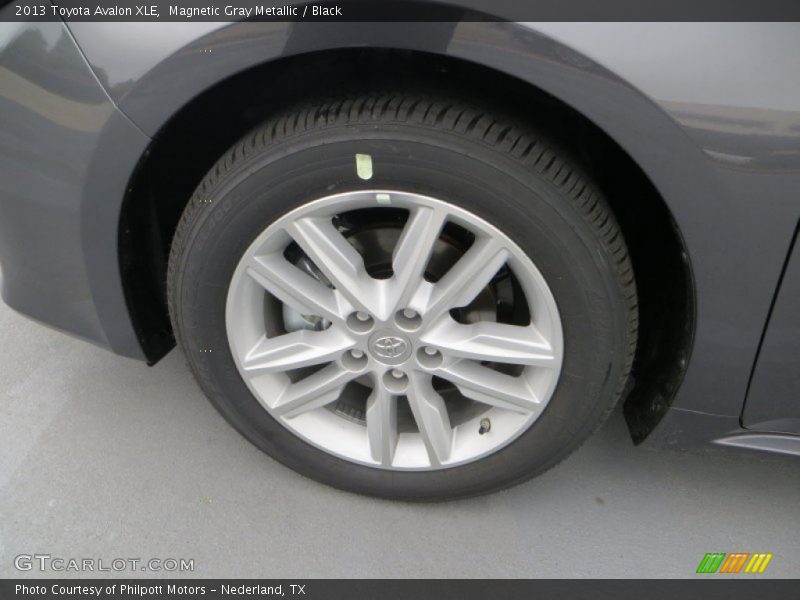Magnetic Gray Metallic / Black 2013 Toyota Avalon XLE