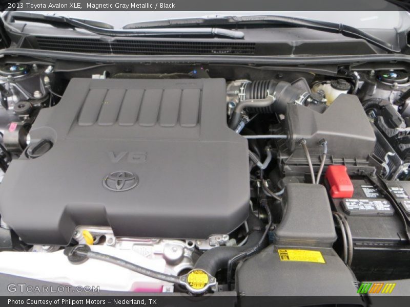 Magnetic Gray Metallic / Black 2013 Toyota Avalon XLE