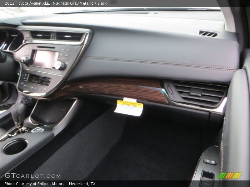 Magnetic Gray Metallic / Black 2013 Toyota Avalon XLE
