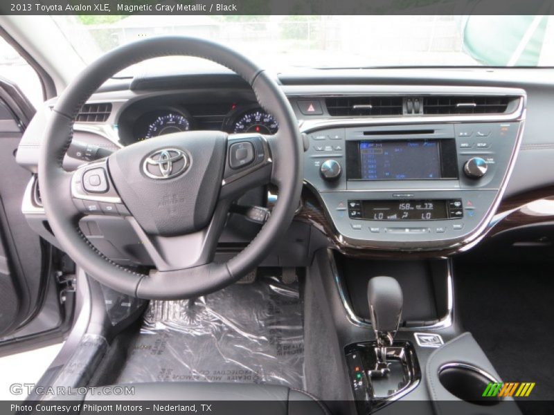 Magnetic Gray Metallic / Black 2013 Toyota Avalon XLE