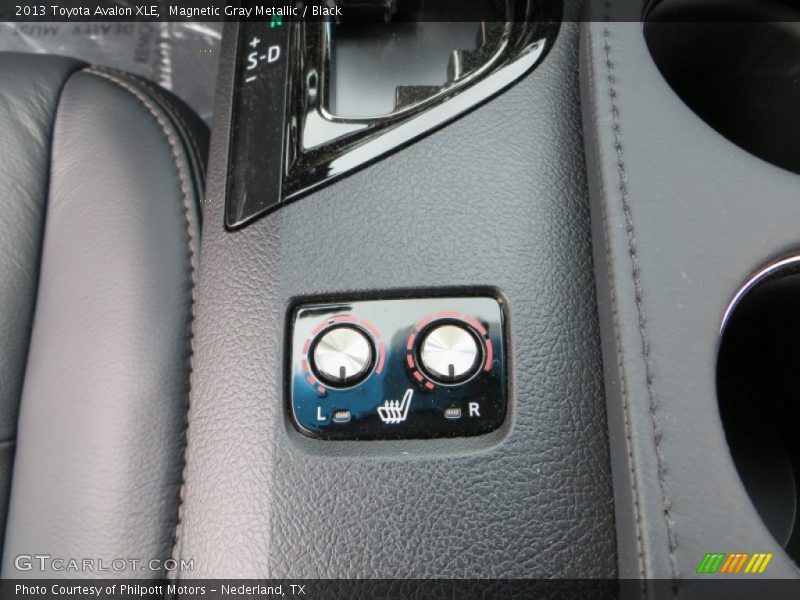 Magnetic Gray Metallic / Black 2013 Toyota Avalon XLE