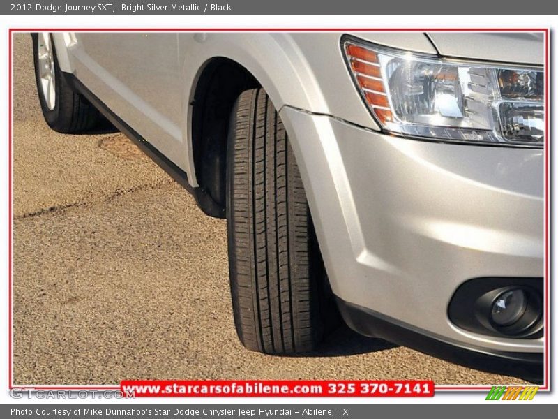 Bright Silver Metallic / Black 2012 Dodge Journey SXT