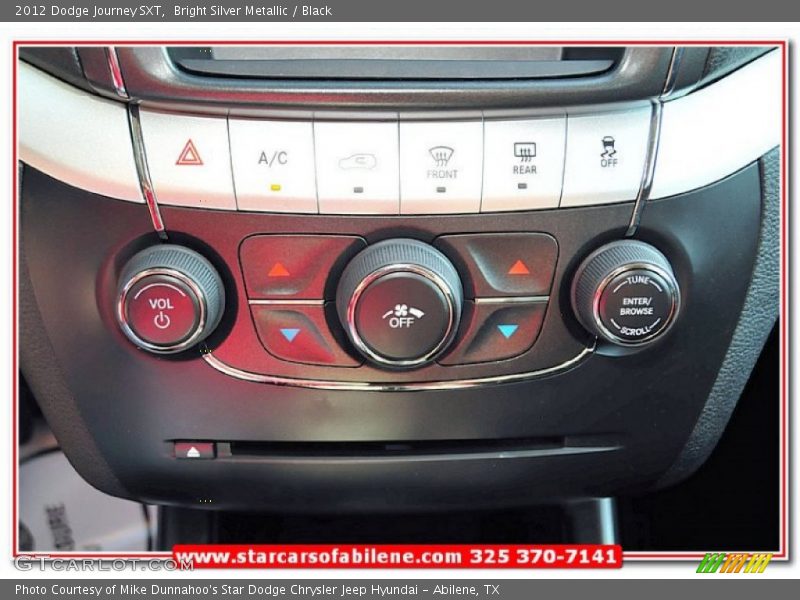 Bright Silver Metallic / Black 2012 Dodge Journey SXT