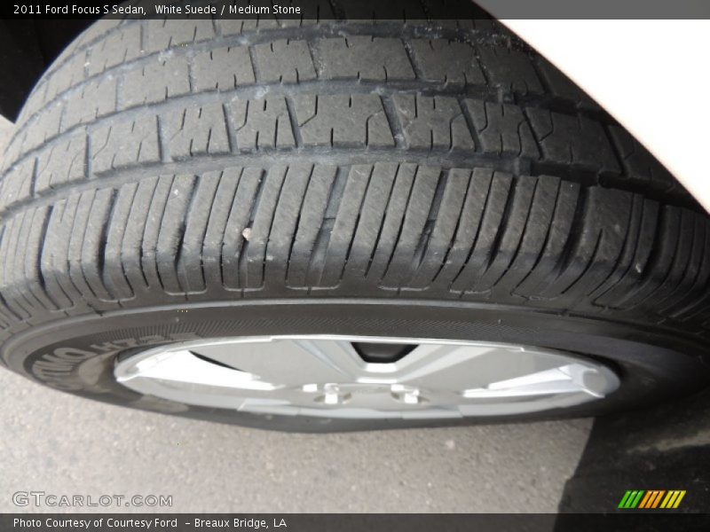 White Suede / Medium Stone 2011 Ford Focus S Sedan