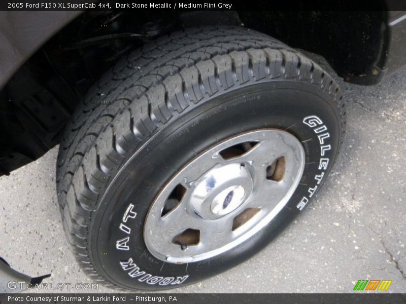 Dark Stone Metallic / Medium Flint Grey 2005 Ford F150 XL SuperCab 4x4