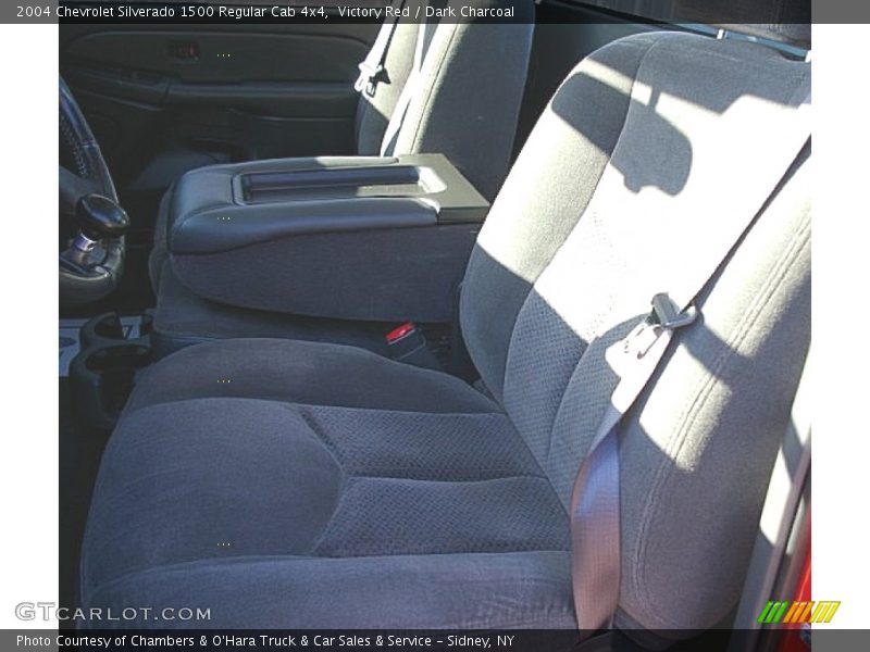 Victory Red / Dark Charcoal 2004 Chevrolet Silverado 1500 Regular Cab 4x4