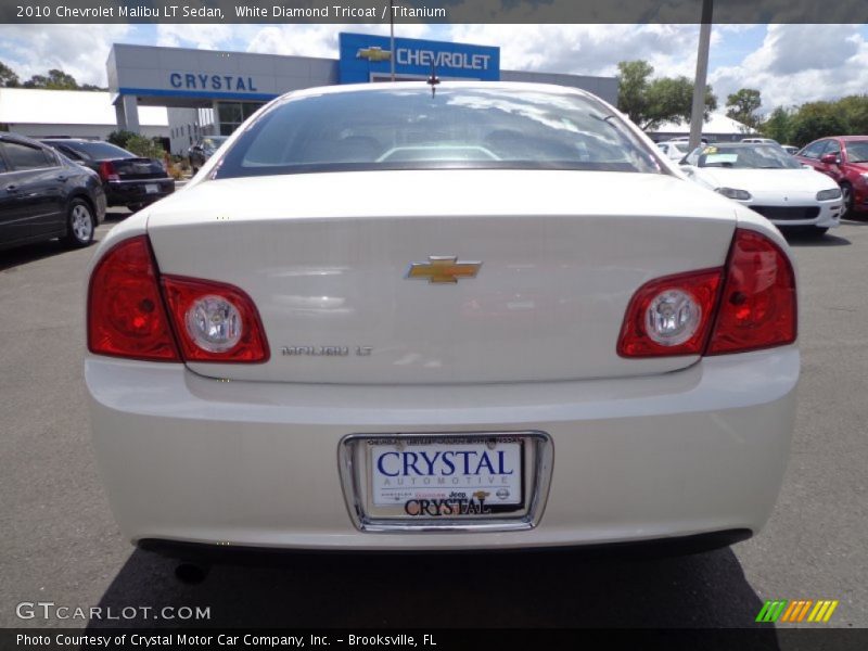 White Diamond Tricoat / Titanium 2010 Chevrolet Malibu LT Sedan
