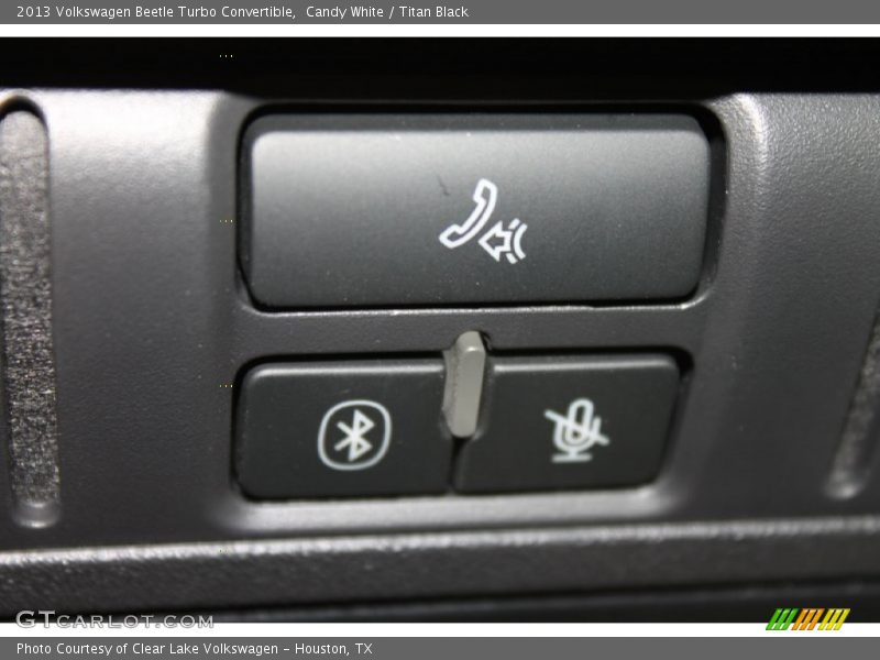 Candy White / Titan Black 2013 Volkswagen Beetle Turbo Convertible