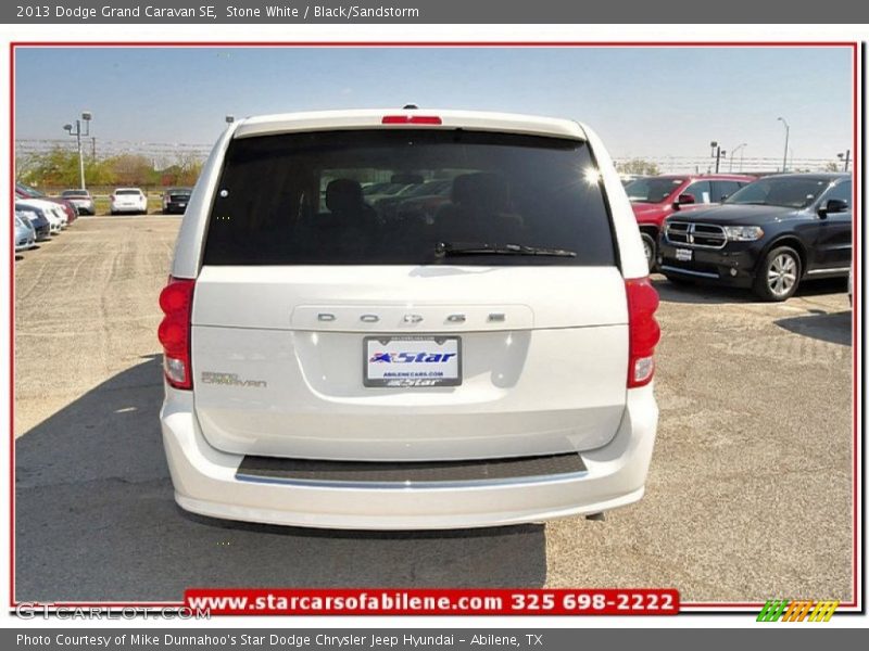 Stone White / Black/Sandstorm 2013 Dodge Grand Caravan SE