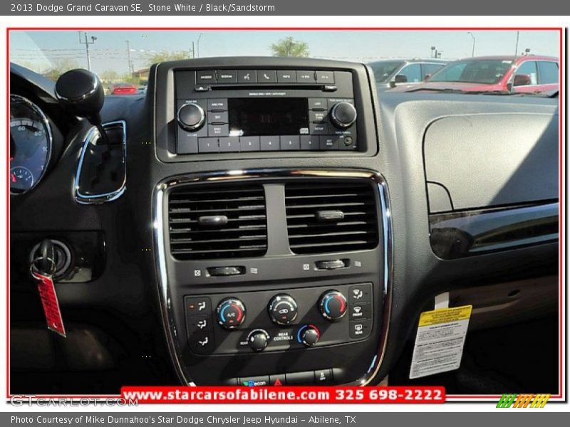 Stone White / Black/Sandstorm 2013 Dodge Grand Caravan SE
