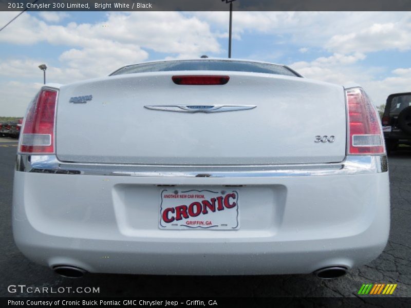 Bright White / Black 2012 Chrysler 300 Limited