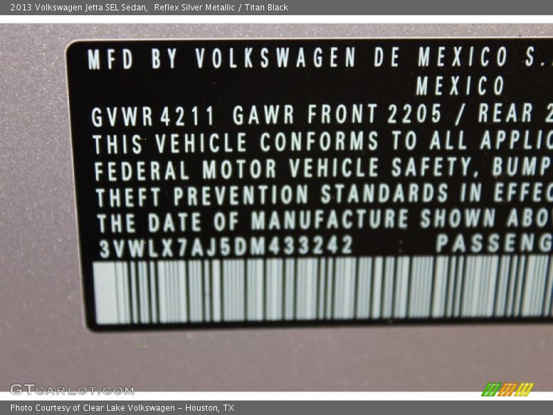 Reflex Silver Metallic / Titan Black 2013 Volkswagen Jetta SEL Sedan