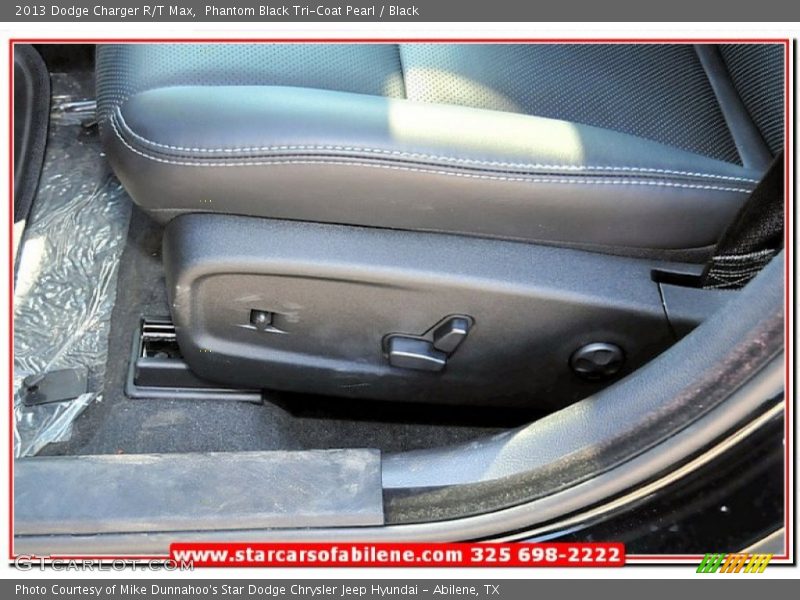 Phantom Black Tri-Coat Pearl / Black 2013 Dodge Charger R/T Max