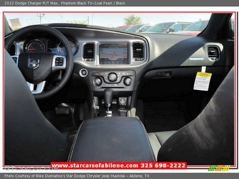 Phantom Black Tri-Coat Pearl / Black 2013 Dodge Charger R/T Max