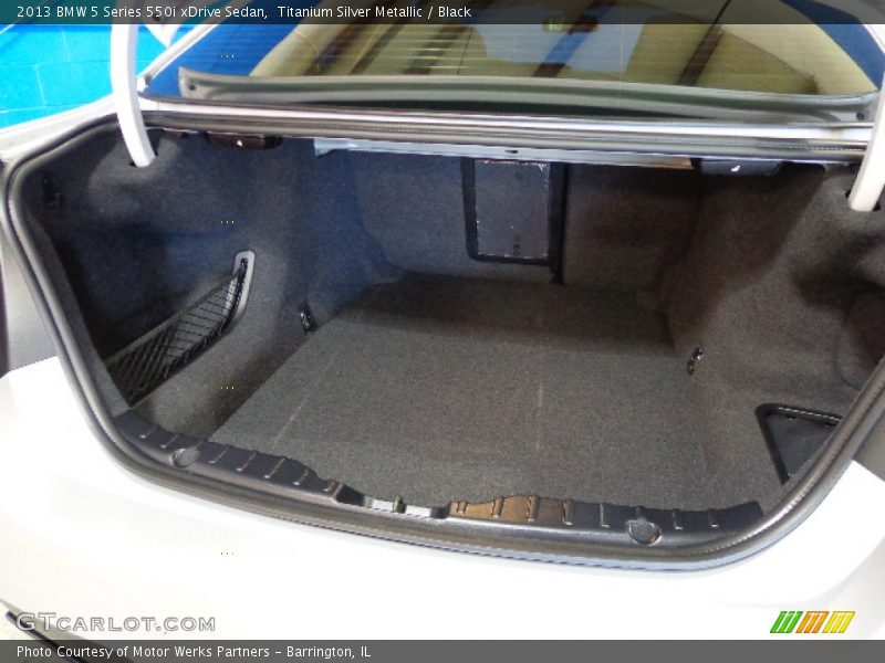  2013 5 Series 550i xDrive Sedan Trunk