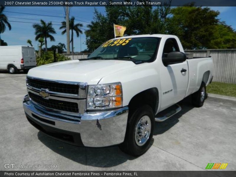 Front 3/4 View of 2007 Silverado 2500HD Work Truck Regular Cab