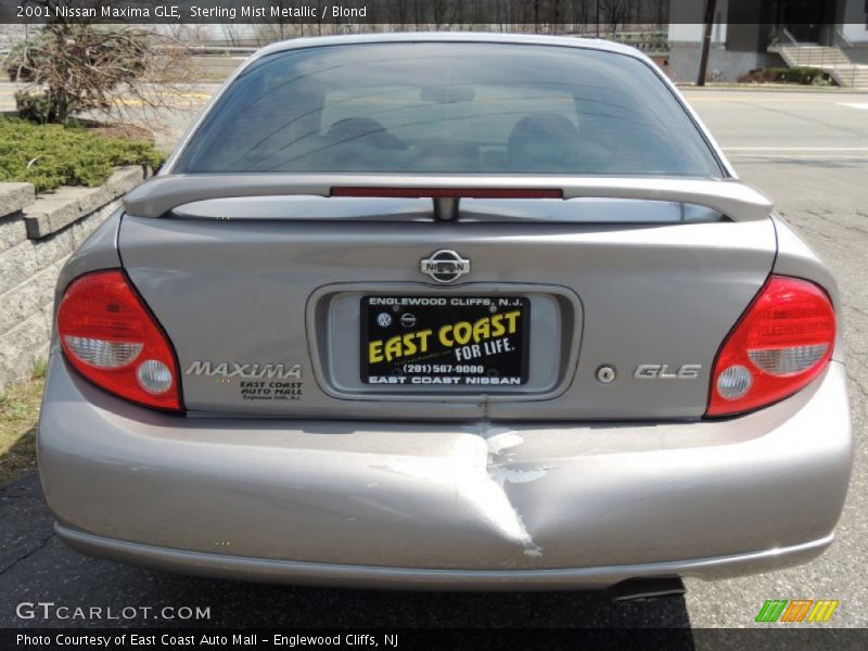 Sterling Mist Metallic / Blond 2001 Nissan Maxima GLE