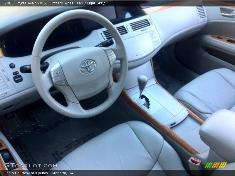 Blizzard White Pearl / Light Gray 2005 Toyota Avalon XLS