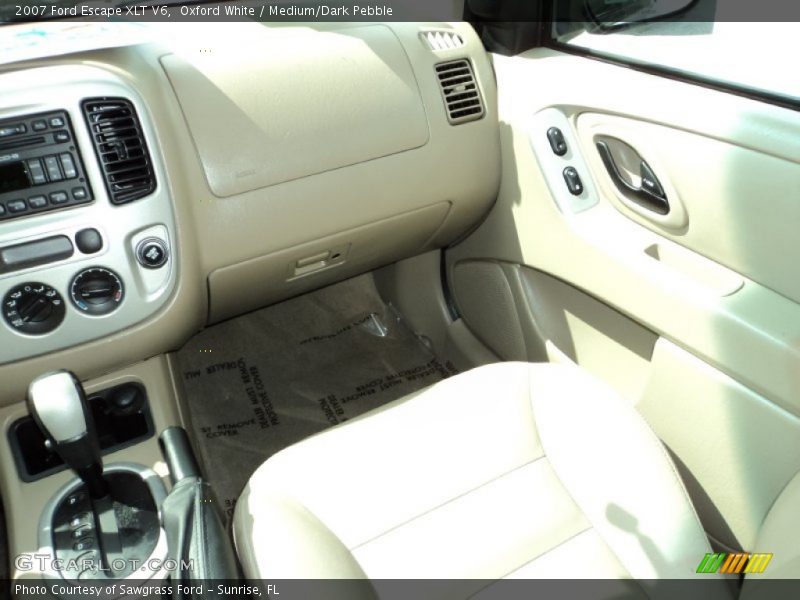 Oxford White / Medium/Dark Pebble 2007 Ford Escape XLT V6